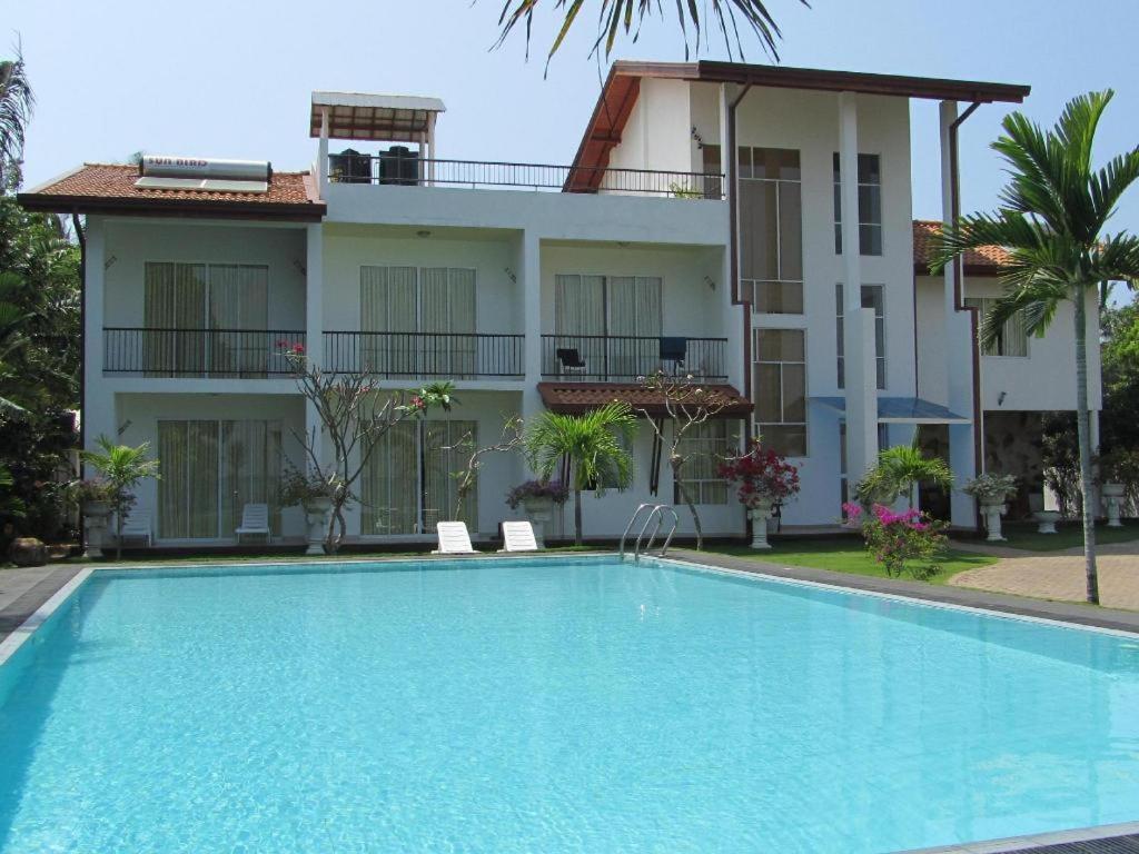 Rainbow Lagoon Resort Negombo Dış mekan fotoğraf